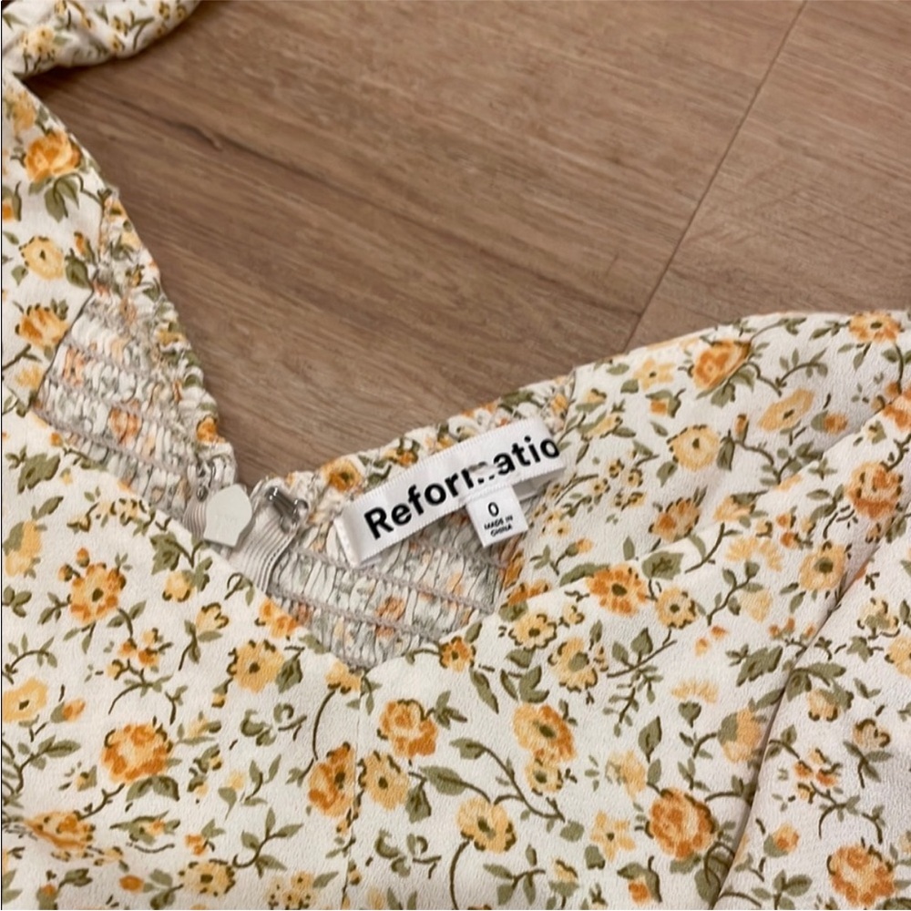Reformation Baxley dress in Lima - Picture 4 of 5